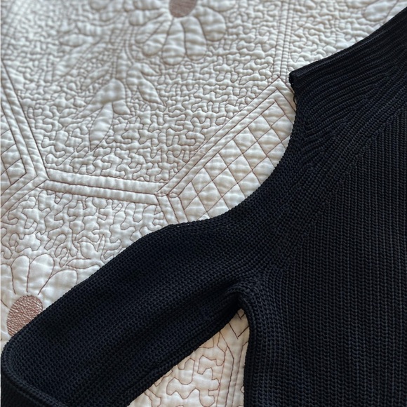 Aritzia Wilfred Black Knit Cut-out sleeve Mock-neck Top - Picture 11 of 14